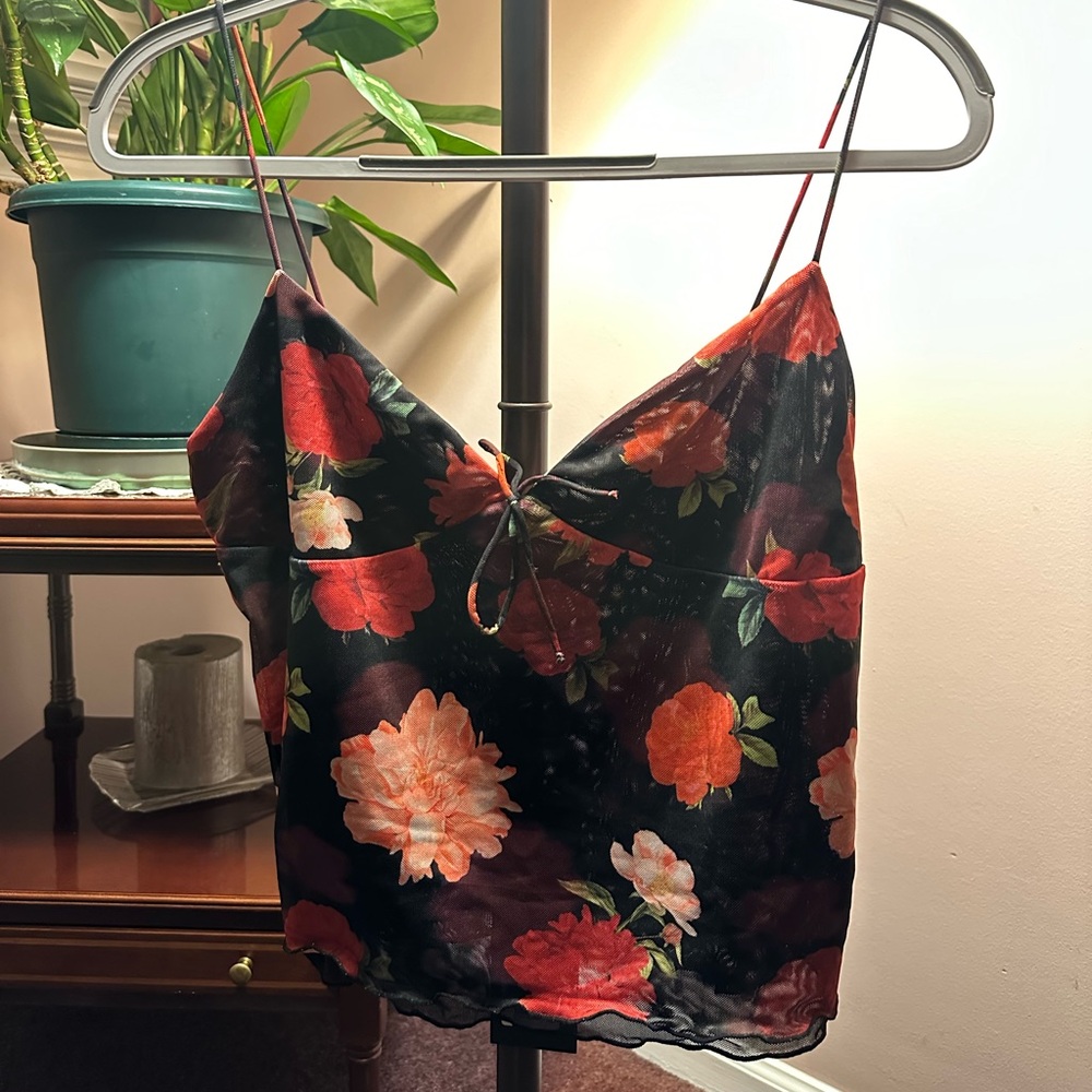 White Fox Floral Tank Size XL